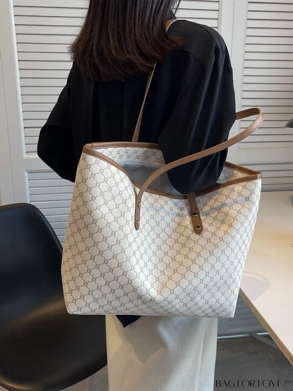 BagForLove - Large Capacity Elegant Geometric Pattern Shoulder Tote Bag with Stylish Design