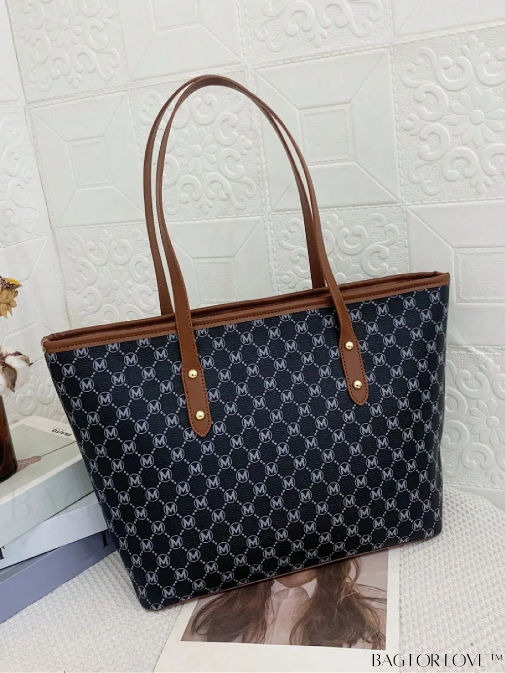 BagForLove - Large Capacity Elegant Geometric Pattern Shoulder Tote Bag with Stylish Design