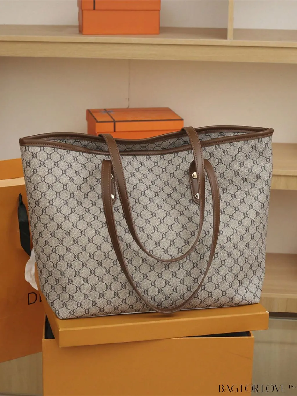 BagForLove - Large Capacity Elegant Geometric Pattern Shoulder Tote Bag with Stylish Design