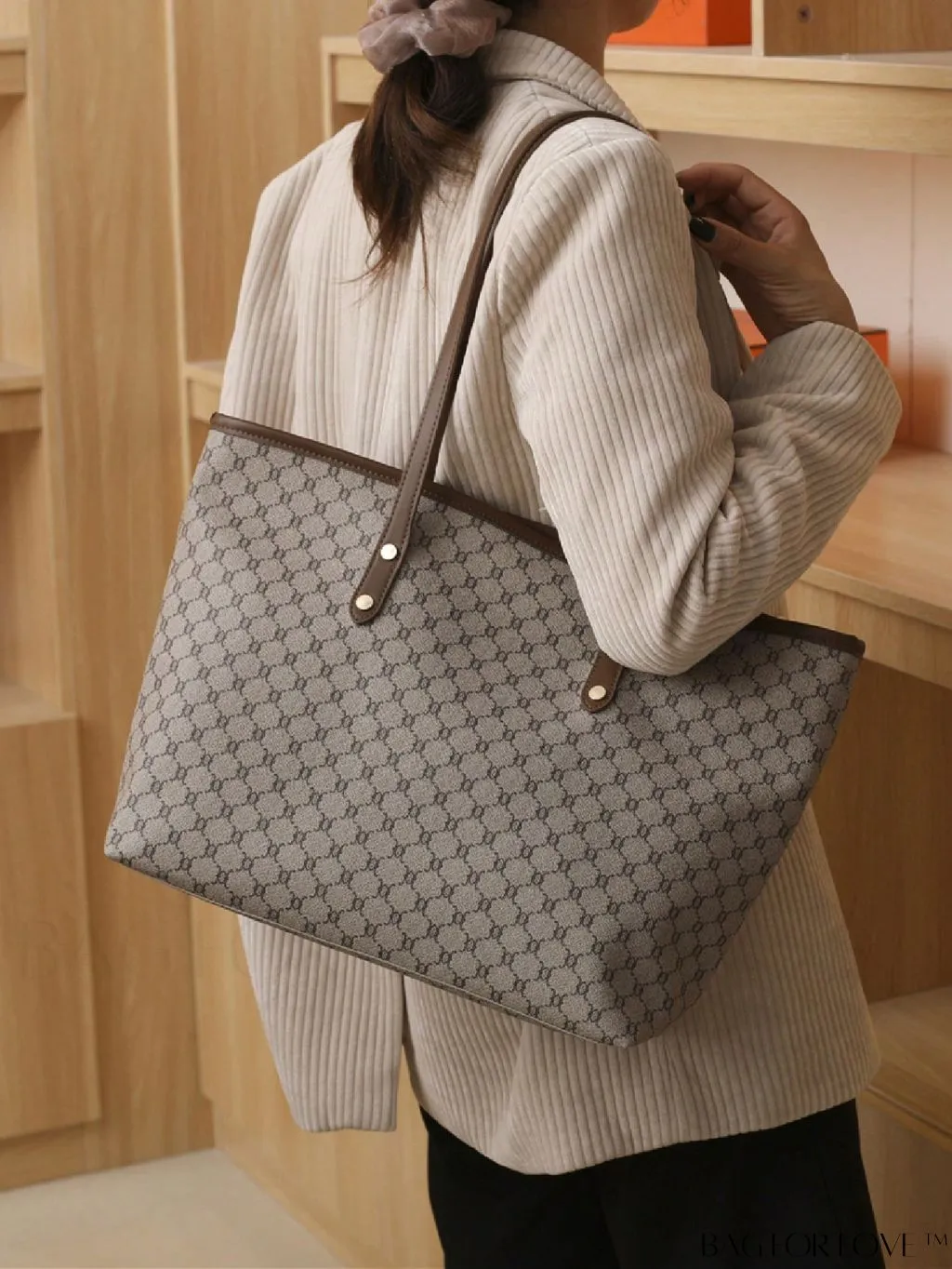 BagForLove - Large Capacity Elegant Geometric Pattern Shoulder Tote Bag with Stylish Design