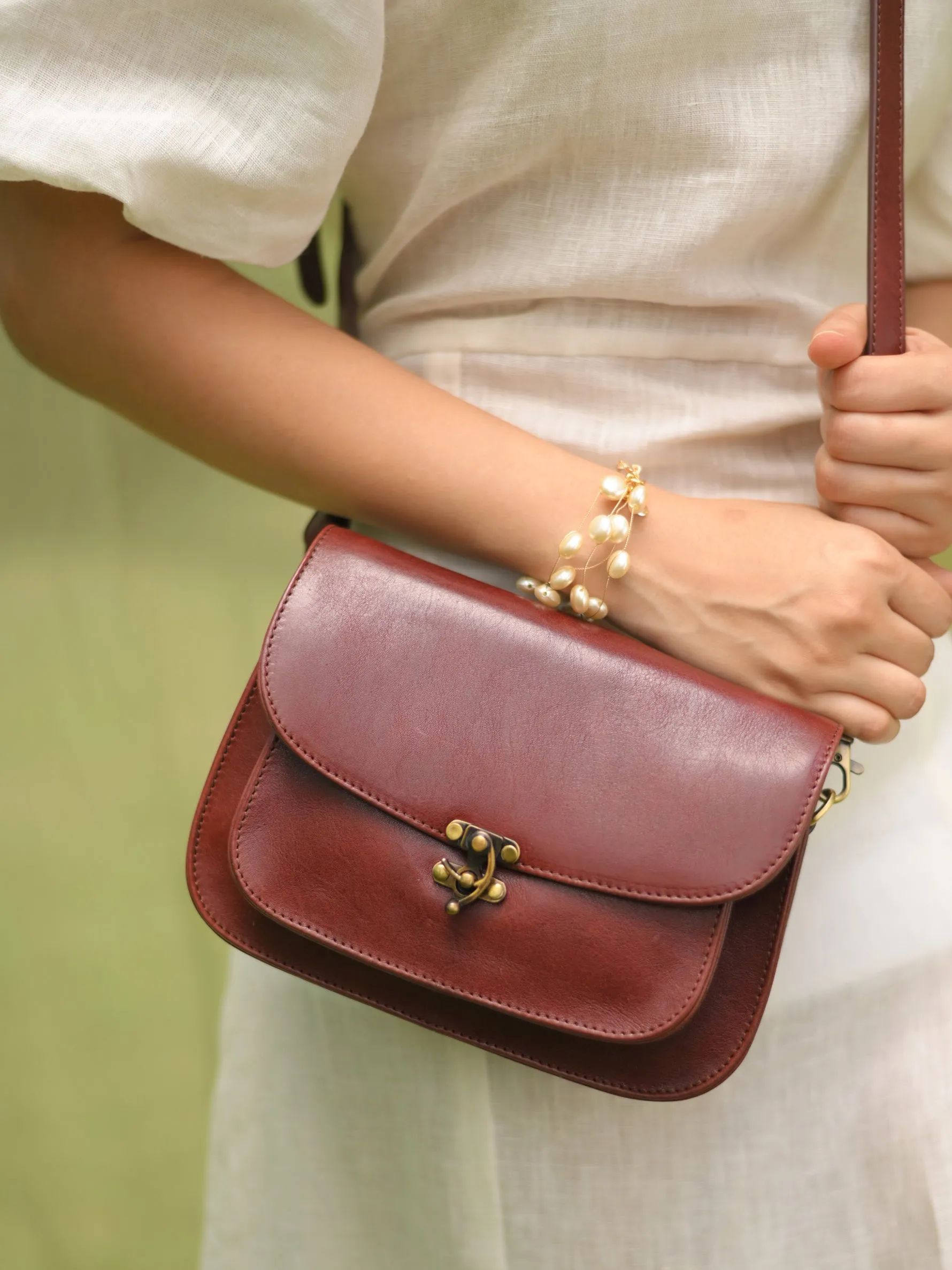 Countryside Saddle Sling (Chestnut Brown)