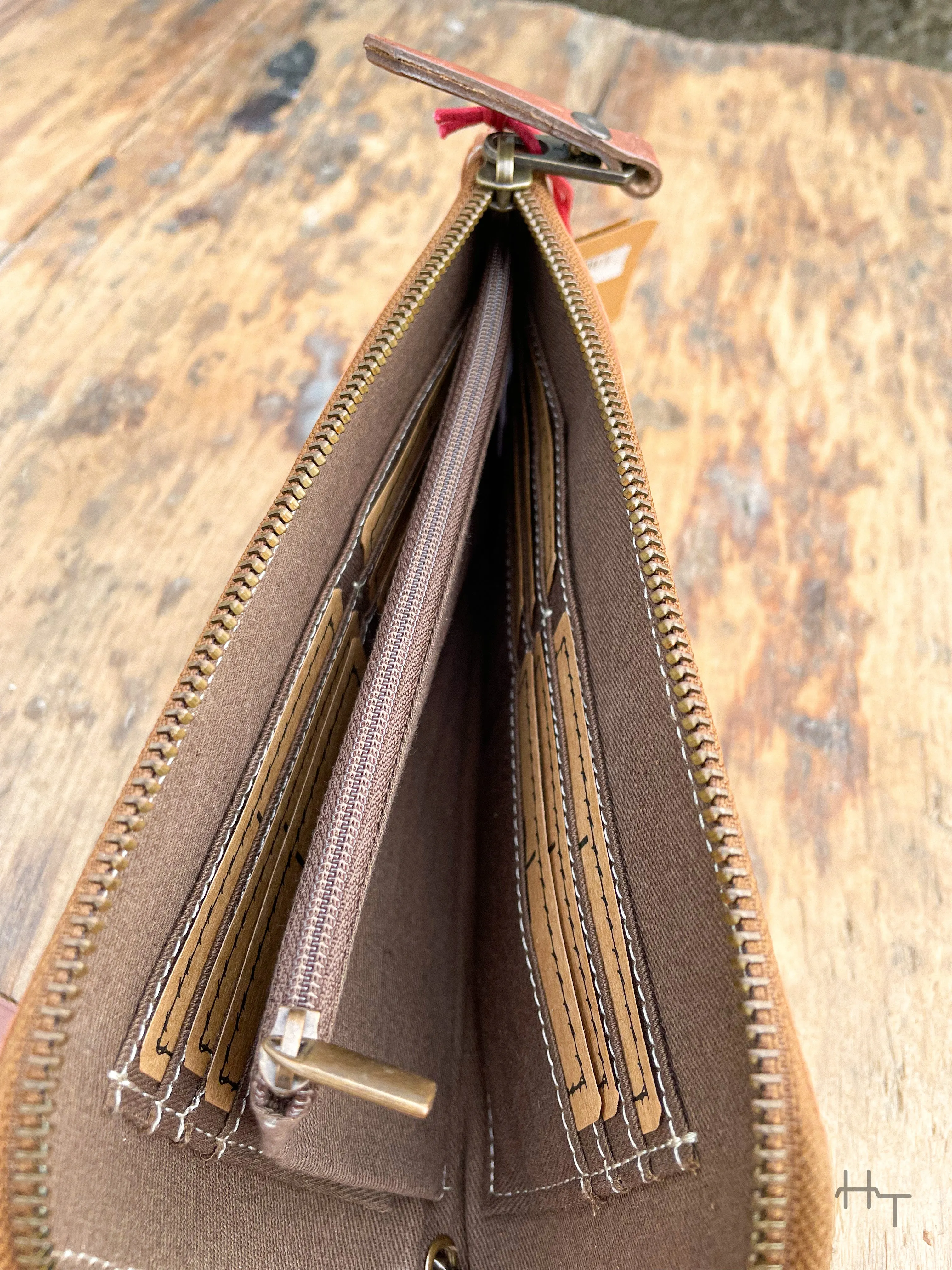 Flaxen Roan Clutch