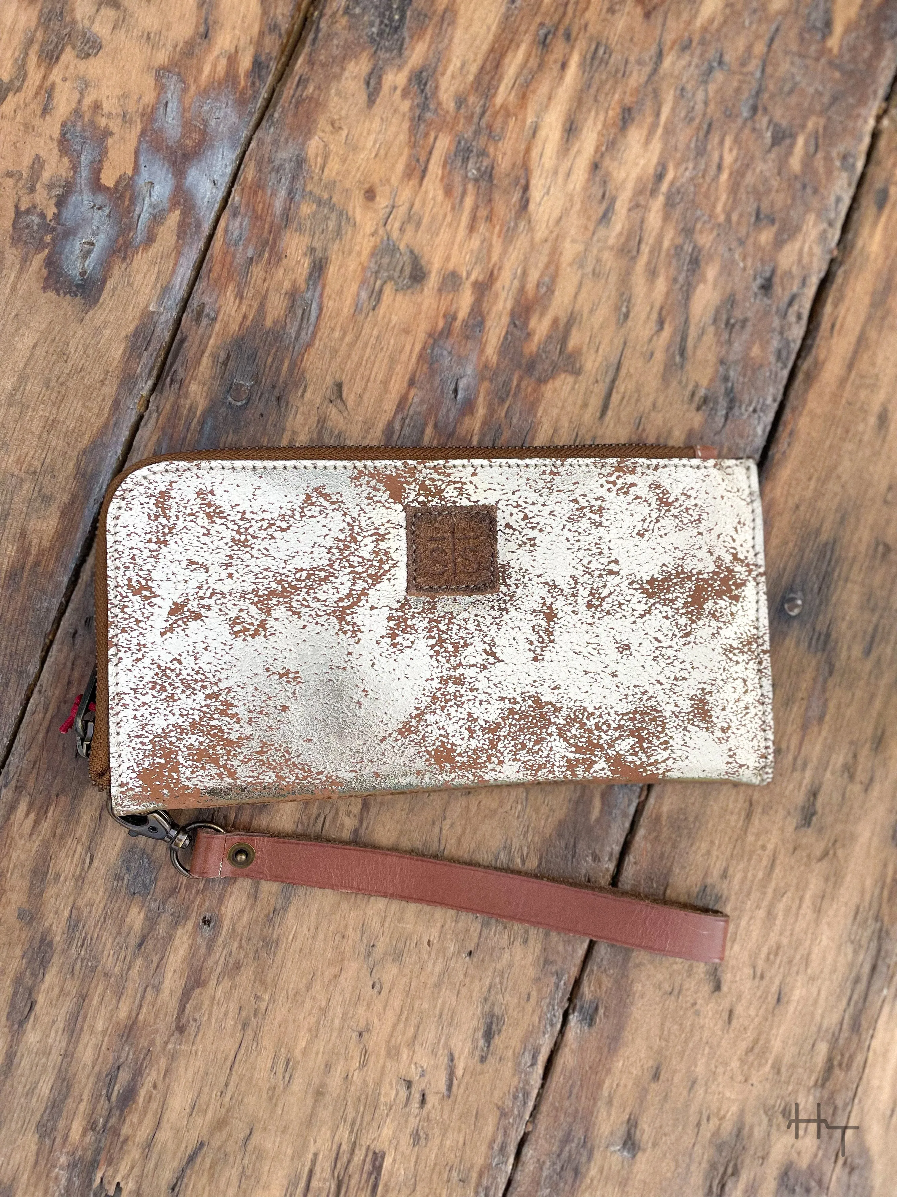 Flaxen Roan Clutch
