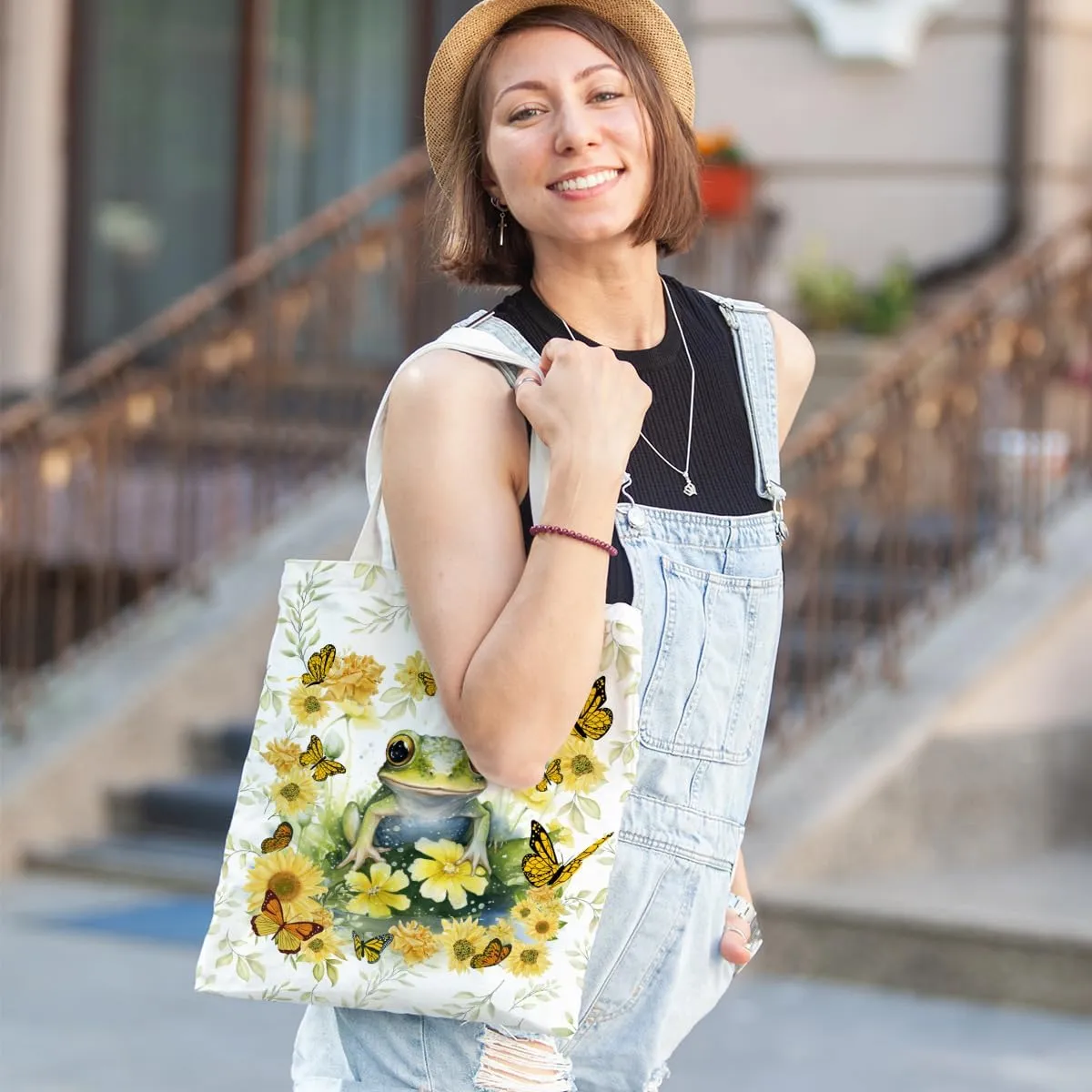 Frog Decor Canvas Tote Bag for Women - Cute Beach & Christmas Gifts - Reusable Grocery Bags
