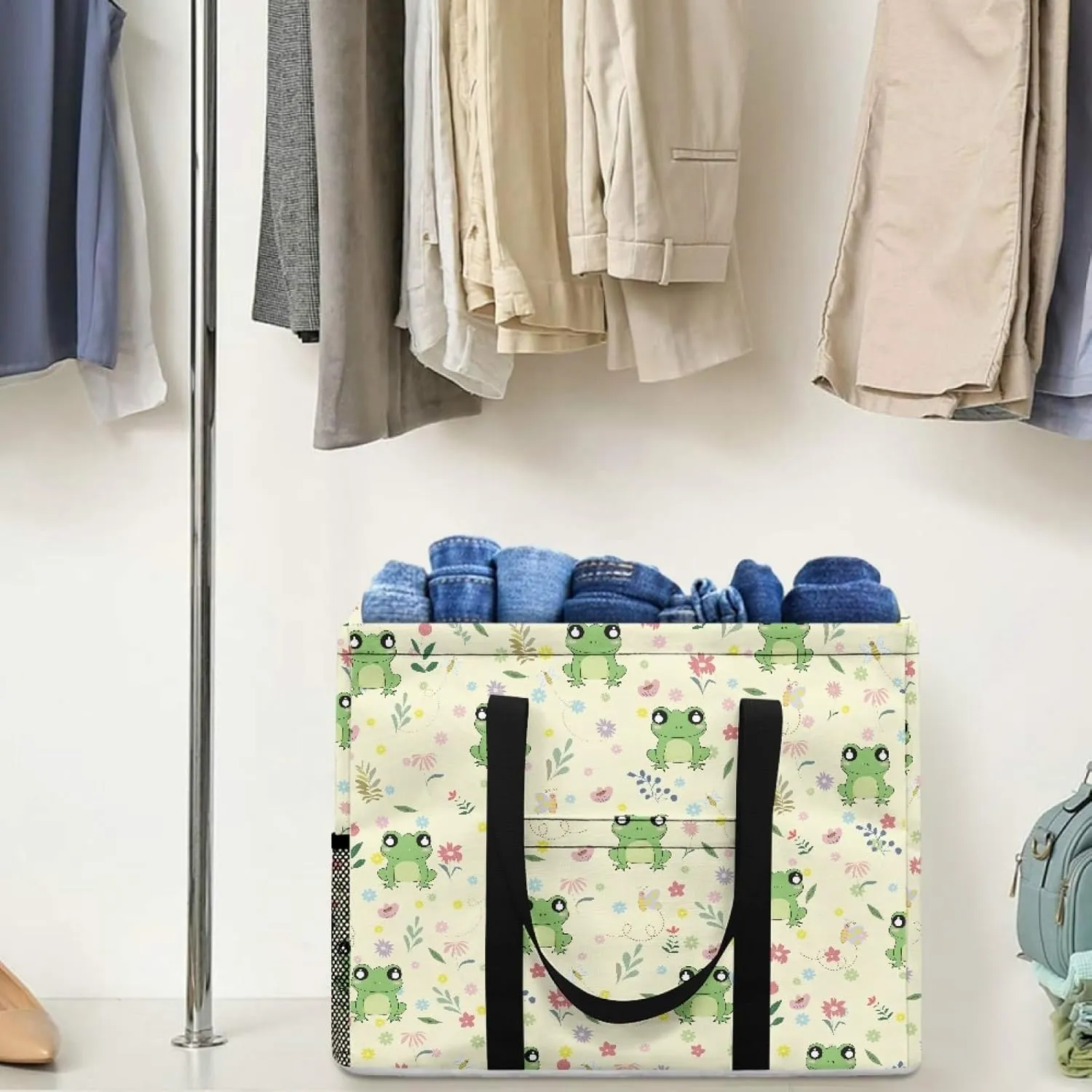 GOSTONG Funny Frog Flower Stand Up Utility Tote Bag 13x15 Inch Large Capacity Foldable Shopping Tote Purse with Long Handles and One Mesh Pocket for Grocery Stores