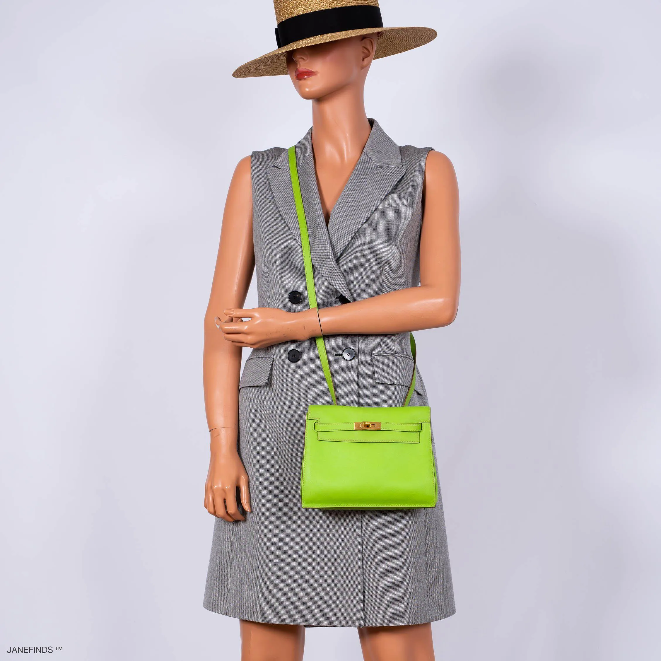 Hermes Kelly Danse II Vert Cru Swift with Gold Hardware - 2004, H Square