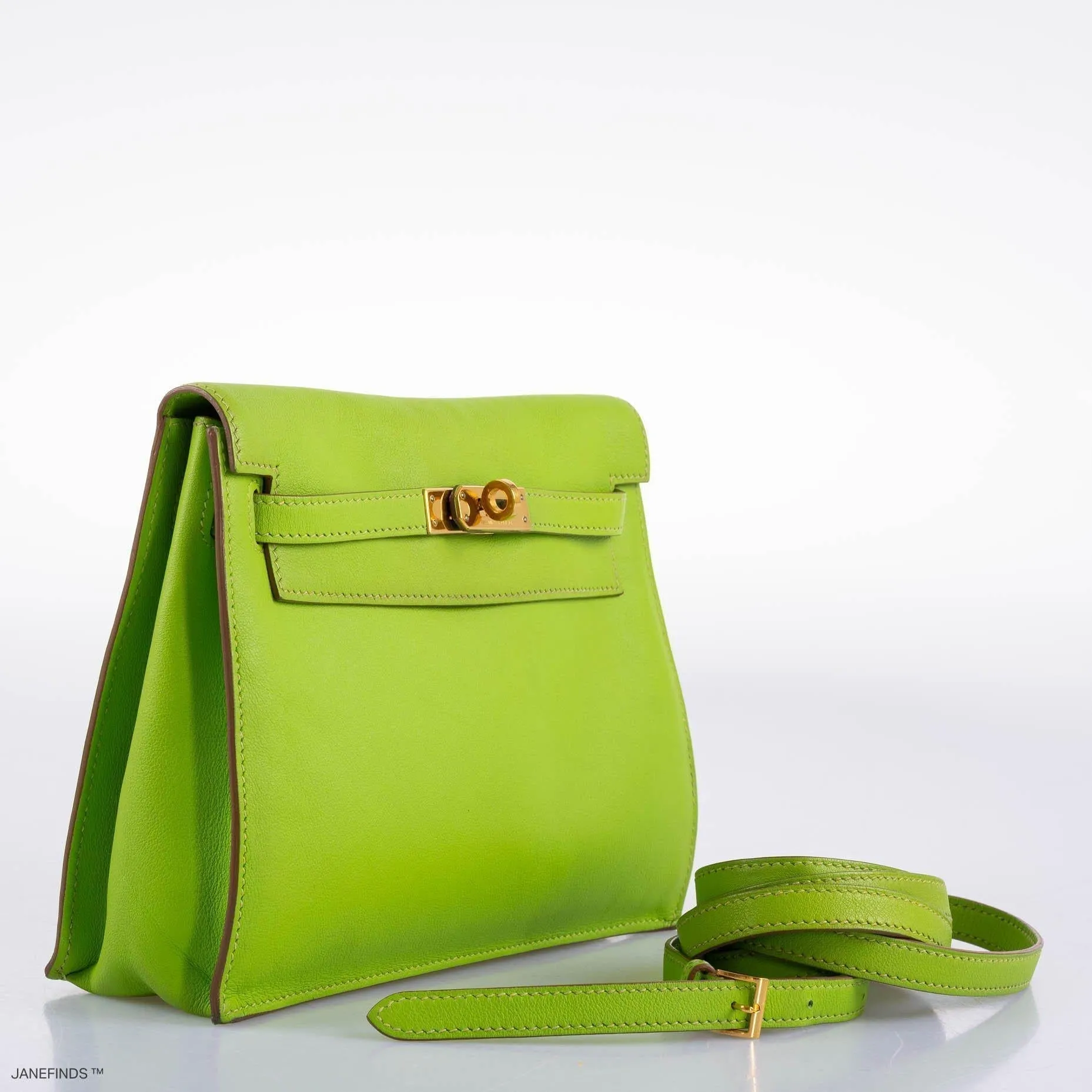 Hermes Kelly Danse II Vert Cru Swift with Gold Hardware - 2004, H Square