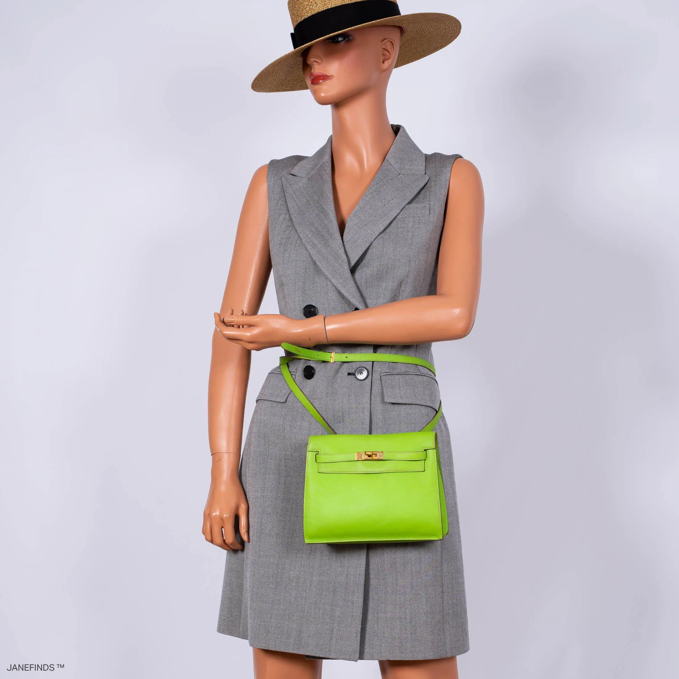 Hermes Kelly Danse II Vert Cru Swift with Gold Hardware - 2004, H Square