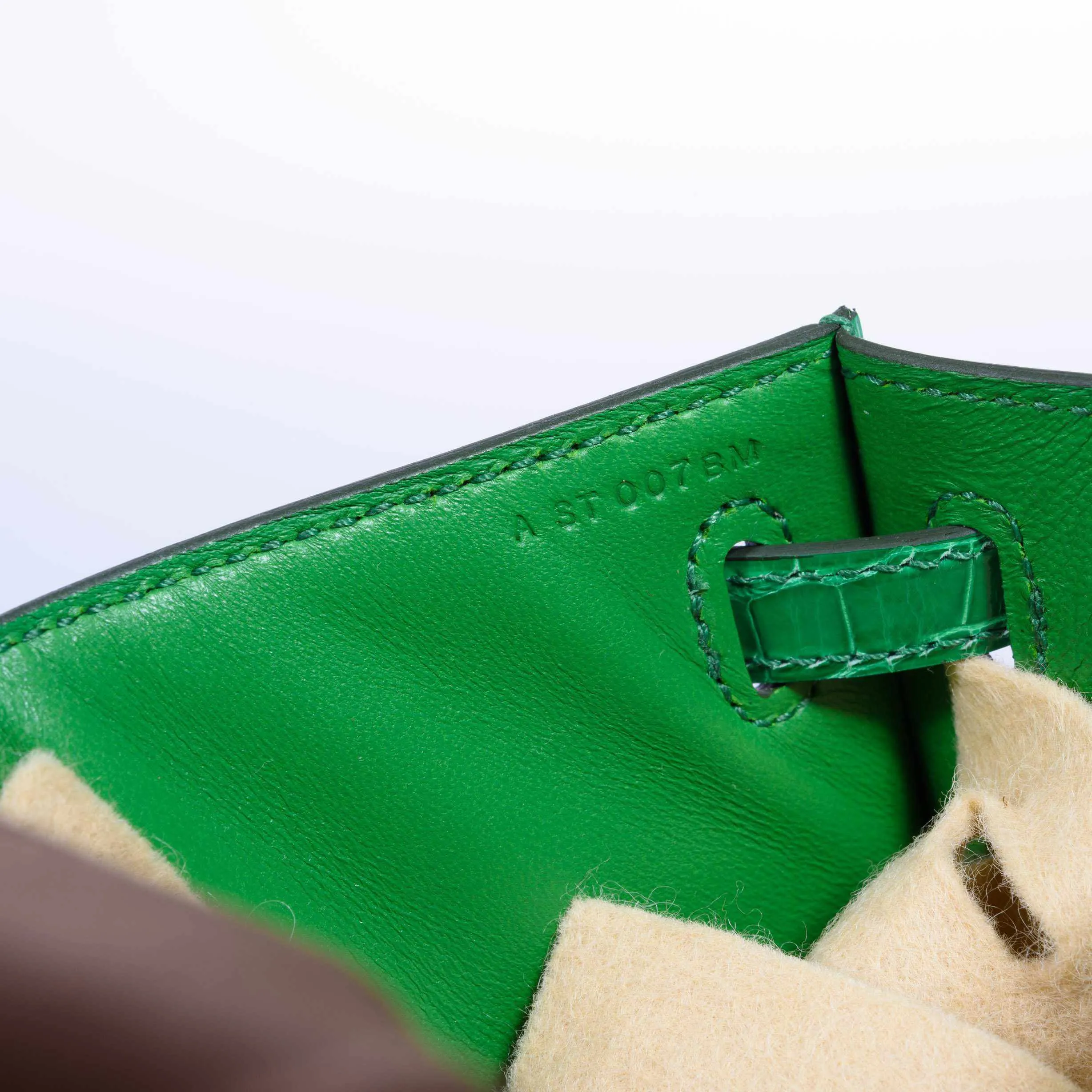 Hermès JPG Kelly Pochette Cactus Emerald Alligator Gold Hardware