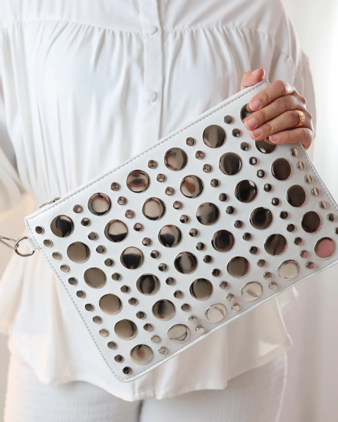 Lunar Clutch