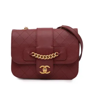 Medium Quilted Sheepskin Front Chain Flap