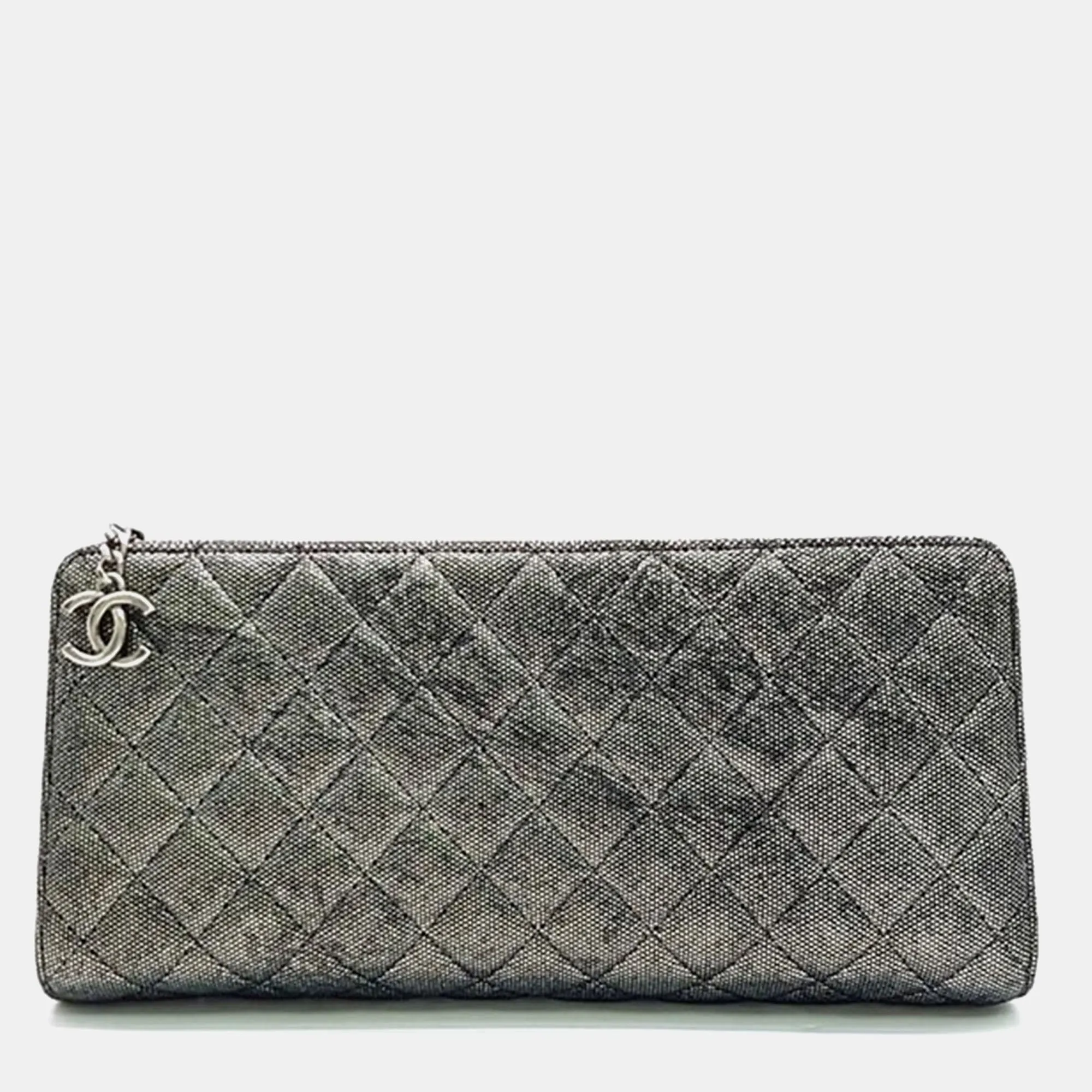 Metallic Clutch
