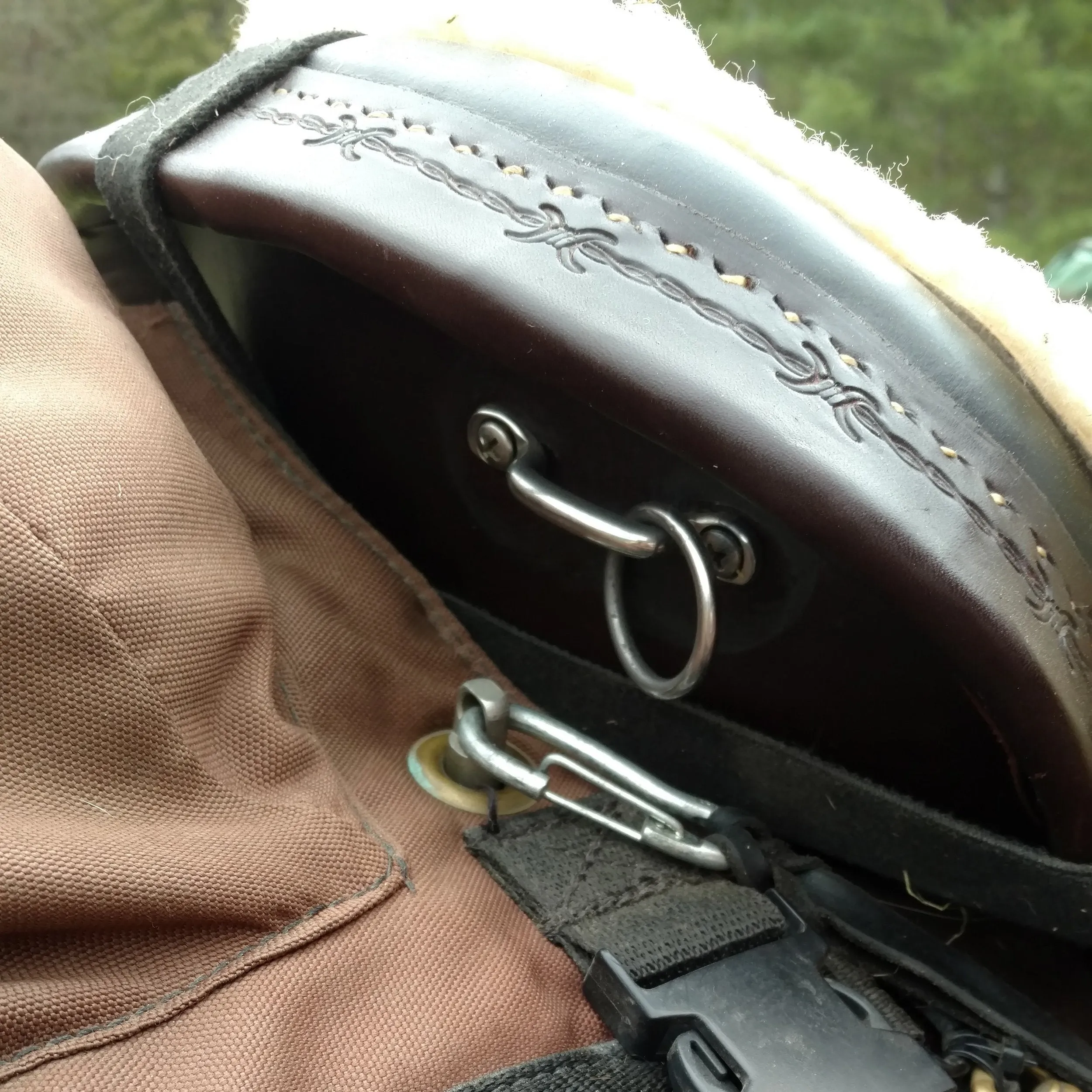 NoShift Saddle Bag Stays 1 Pair