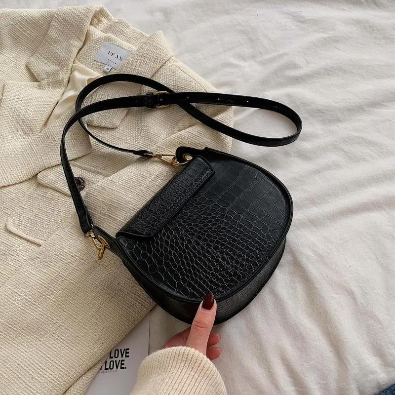 PHOEBE Saddle