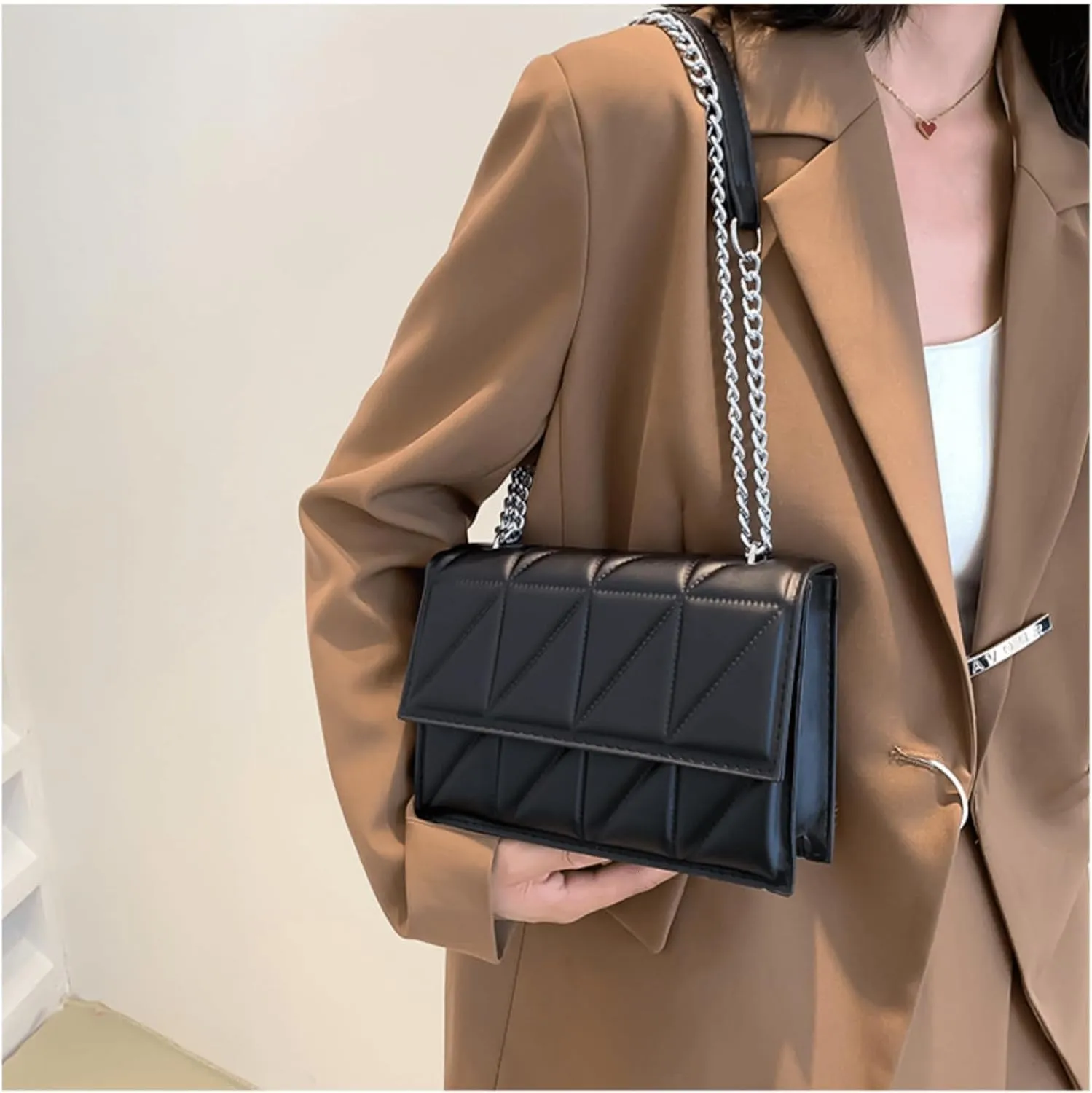 PU Leather Crossbody Purse for Women Trendy Ladies Shoulder Bag with Chain Designer Purses