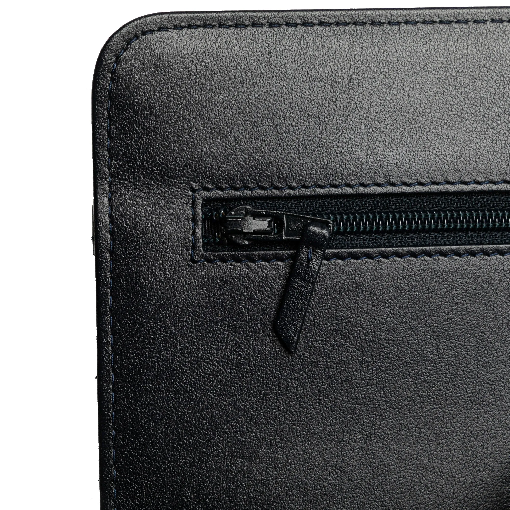 Quilted Aged Calfskin Gabrielle Wallet On Chain