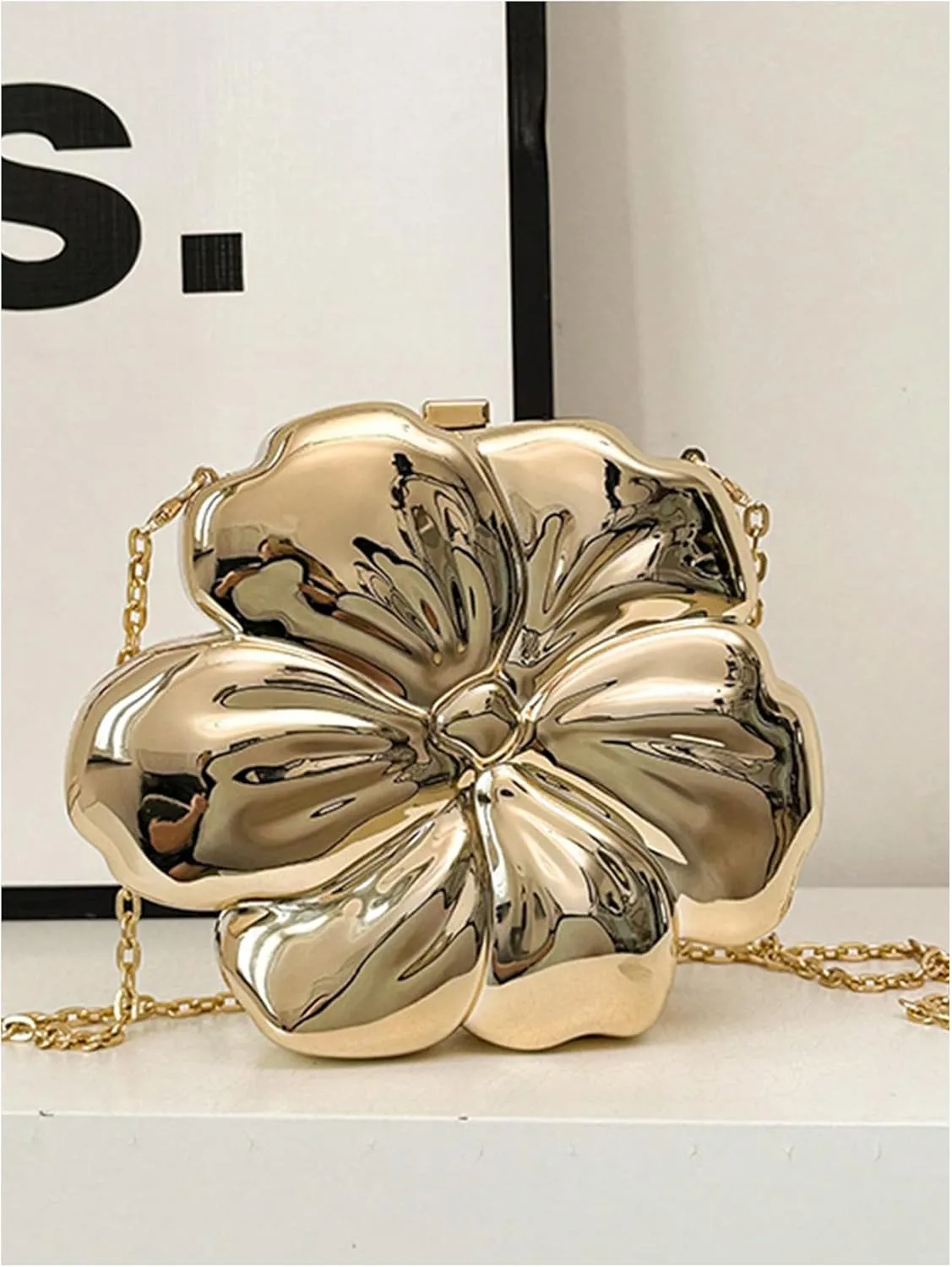 QWINEE Women's Flower Shaped Mini Crossbody Handbag Chain Single Strap Evening Bag