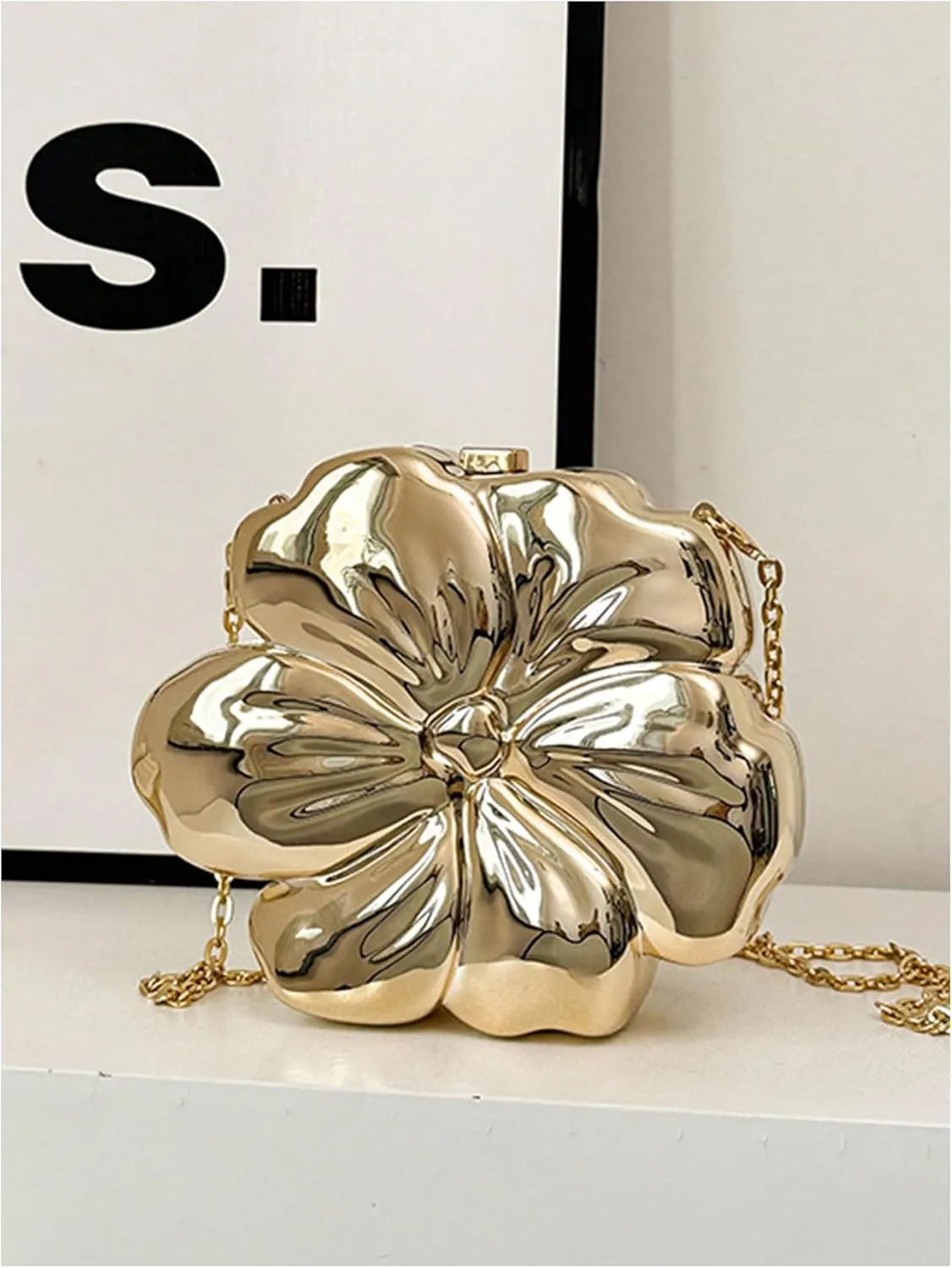 QWINEE Women's Flower Shaped Mini Crossbody Handbag Chain Single Strap Evening Bag