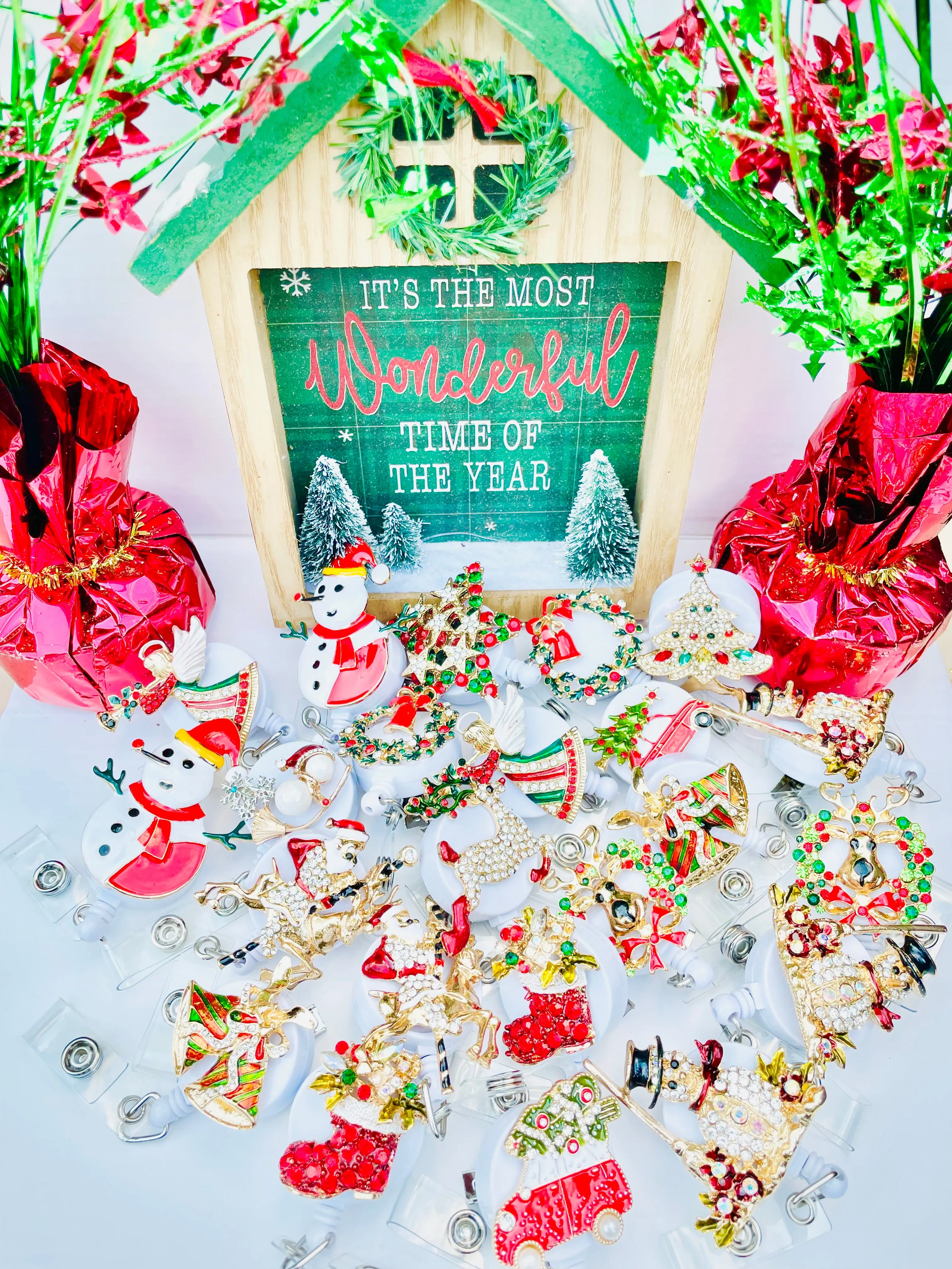 Ringin the Wreath Badge Reel