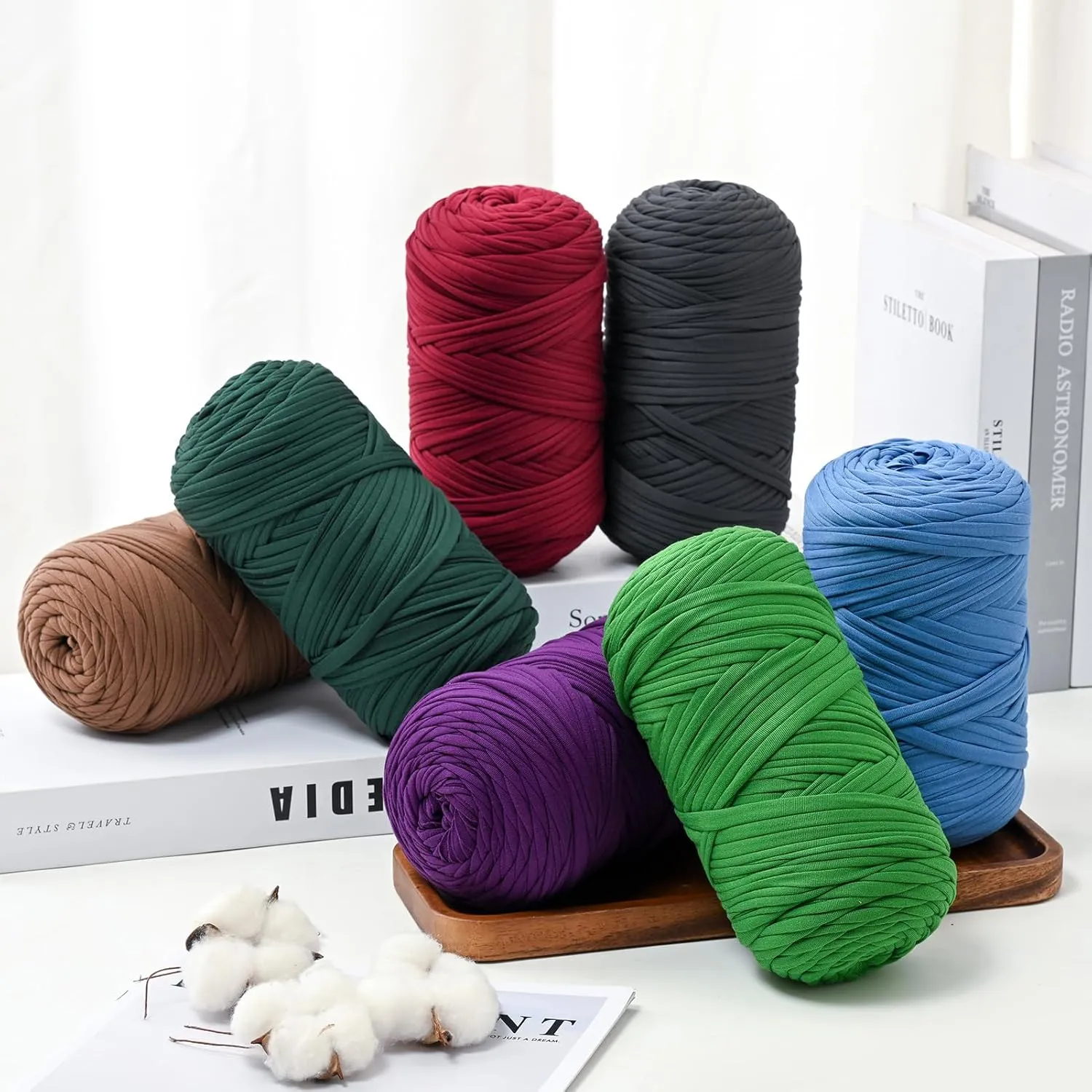 Soft Tshirt Crochet Yarn, 400g/114yds High Elastic Hand Knitting Yarn, Thick T Shirt Yarns for Crocheting Bags, Baskets, Cushions, DIY Crafts（Black）