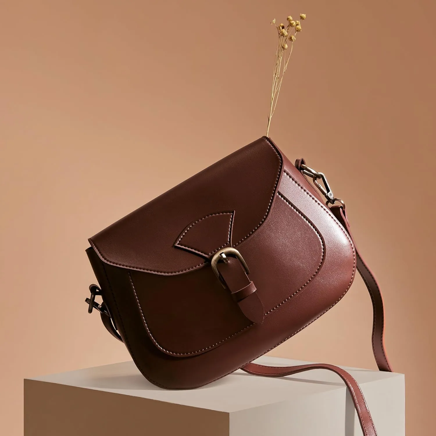SUNLIGHT LEAVES Vintage Crossbody Saddle Bag For Women Vegan Leather Boho Retro Satchel Simple Handbag Casual Purse