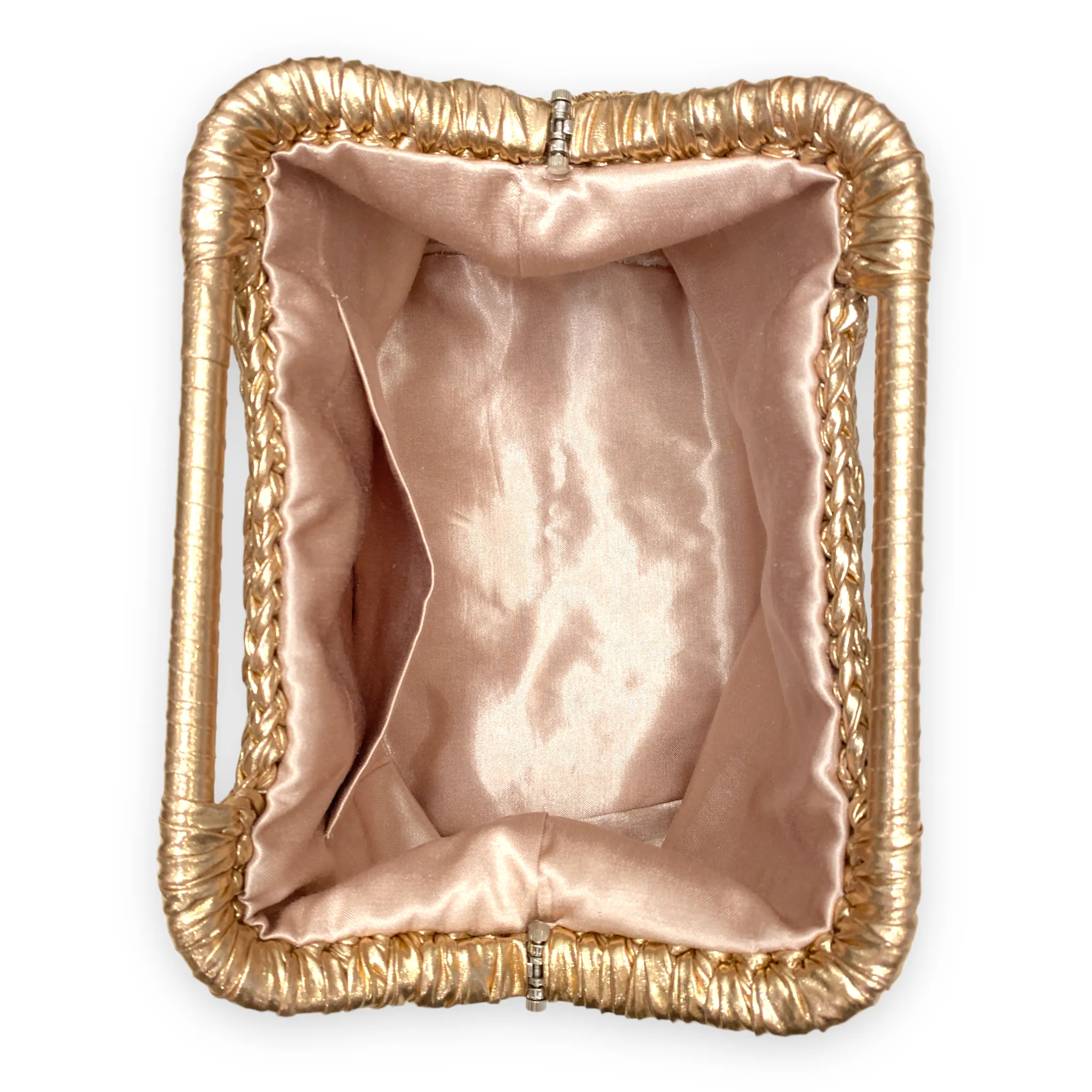THE METALLIC CLUTCH