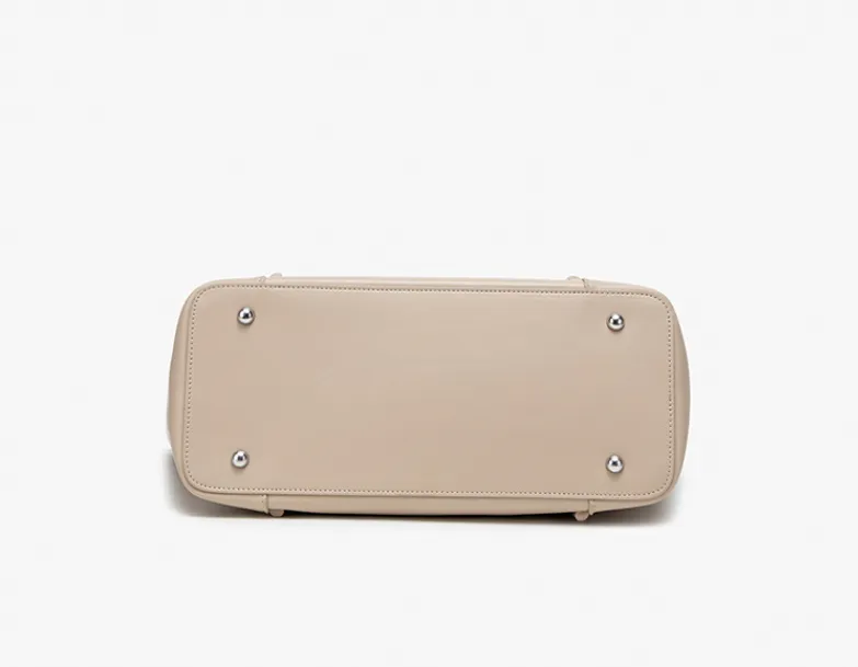 The Trendsetter Tote