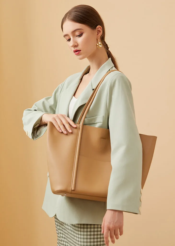 The Trendsetter Tote
