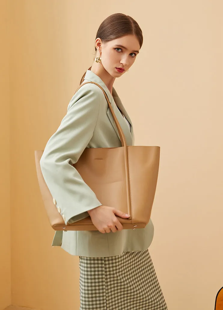 The Trendsetter Tote