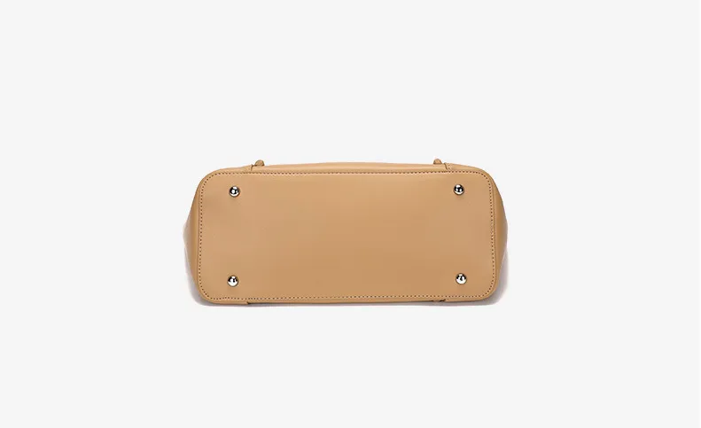 The Trendsetter Tote