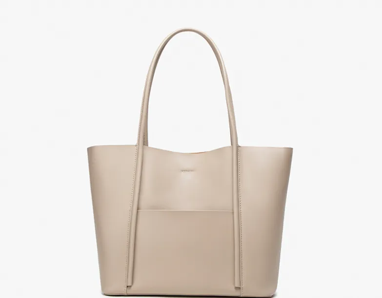The Trendsetter Tote