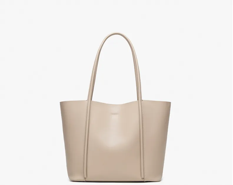 The Trendsetter Tote