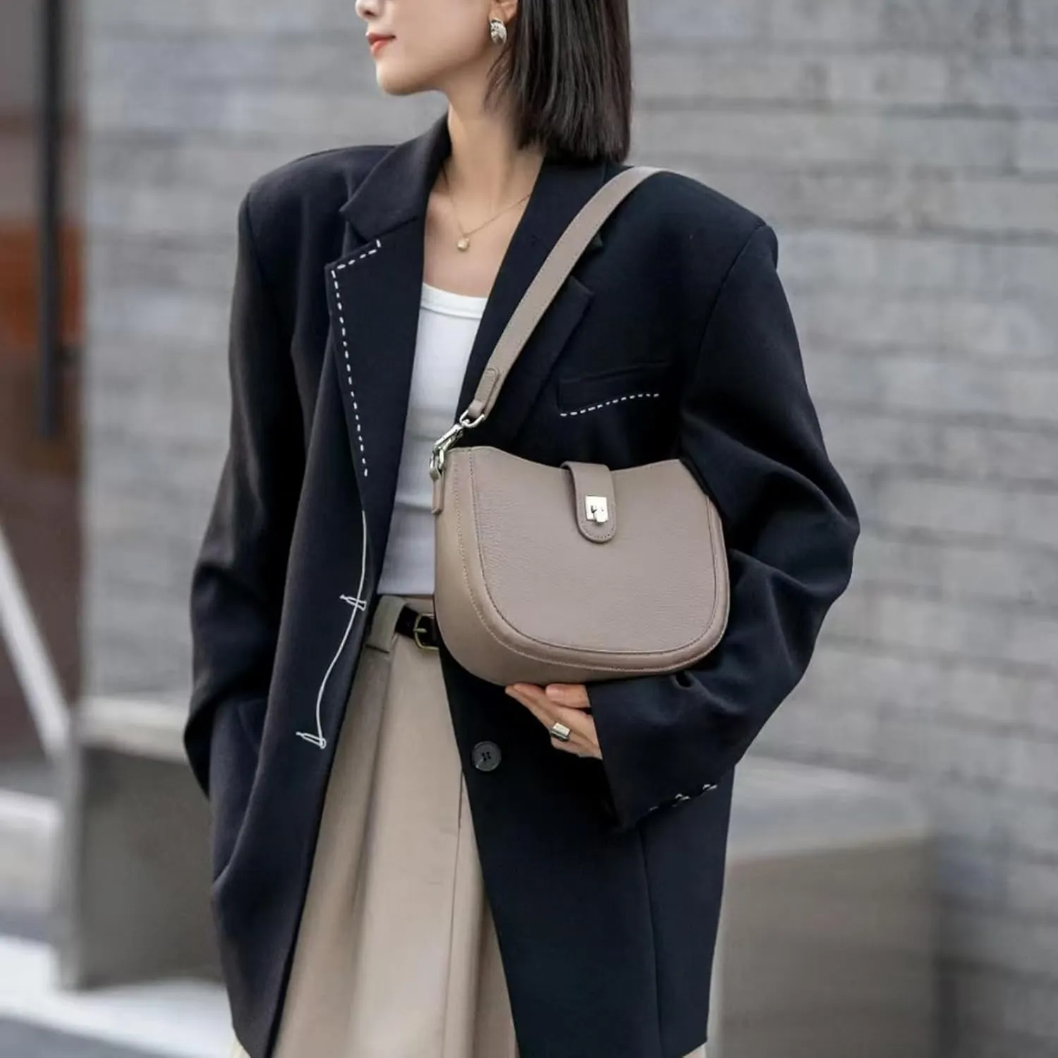 Underarm saddle bag for Women,vegan genuine shoulder bag,Trendy crossbody bag,purse.