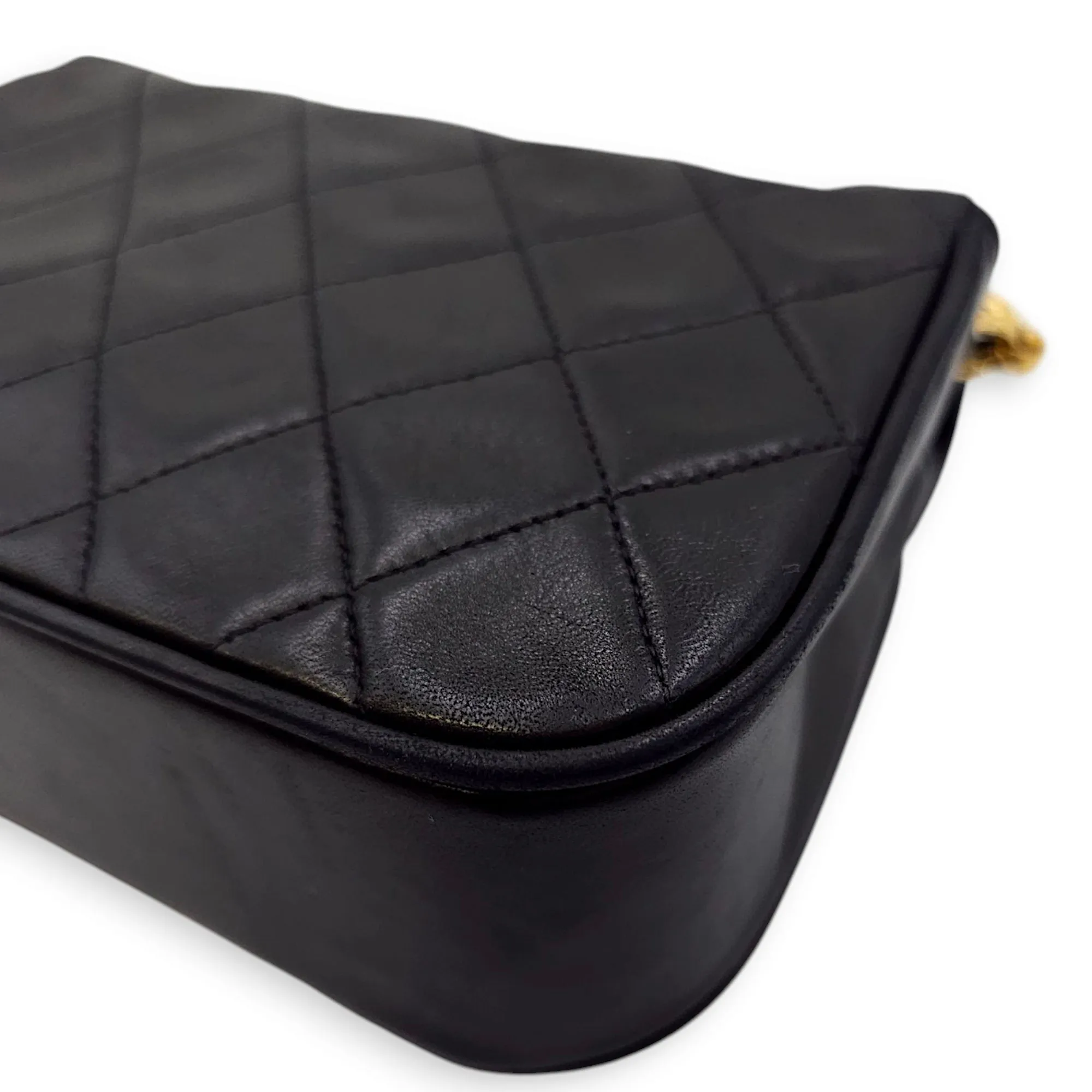 Vintage Flap with Bijoux Chain 17x11x5.5cm Black Crossbody Bag in Lambskin, Gold hardware