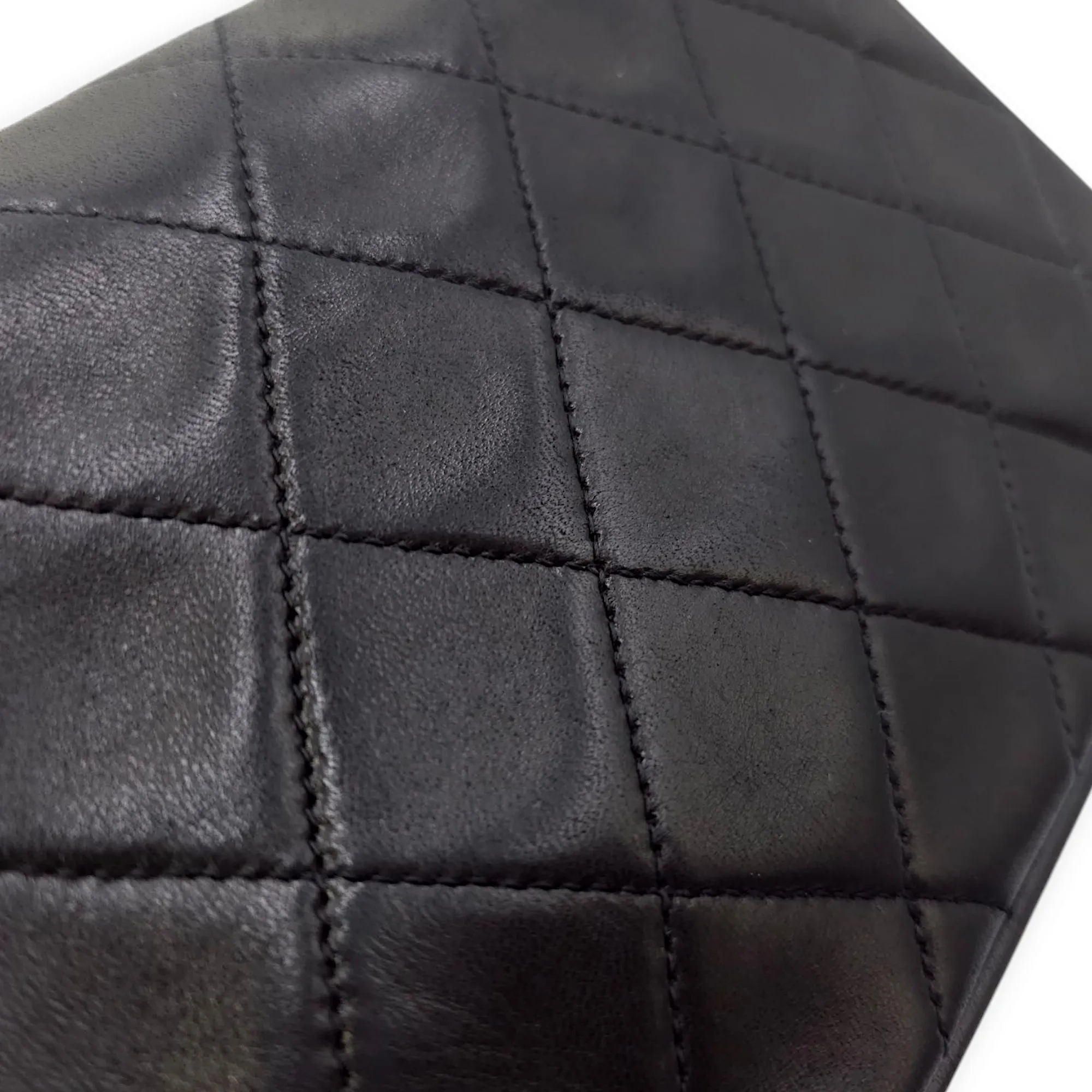 Vintage Flap with Bijoux Chain 17x11x5.5cm Black Crossbody Bag in Lambskin, Gold hardware